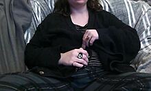 Exploring bisexual play with a strapon in a quiet session