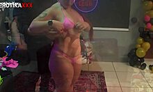 Senhorita Ruiva Gives Total Oral in Private Club Poa