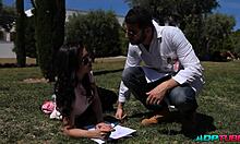 La universitaria cachonda follando bent over