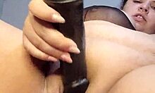 i take my 9-inch dildo deep