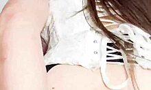 Madrastra anal πόρνη μαλακώνει με hijastro ενώ ο άντρας δουλεύει