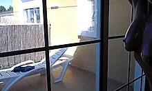 疯狂巨乳熟女不停自慰