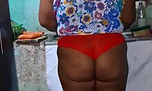 Crente Safada In The Kitchen