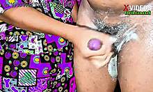 Sexy amateur roodharige in handschoenen geneukt in blauw lingerie POV