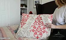 Leona fingers her hairy pussy just for you 😏