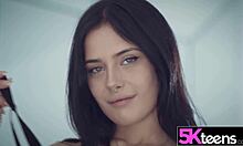 5kteen 18+ Maria Wars Shines All Natural