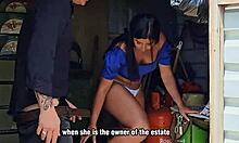 Que se passe-t-il quand une sexy MILF latina se fait attraper en train de voler sur une ferme ?