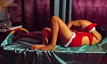 un delicioso navideno clip with cute friend in dress