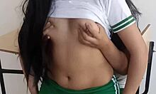 Мамка му, чукане в празна класна стая без презерватив!