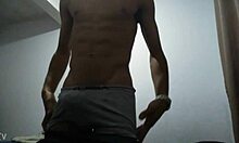 Novinho shows off his rola grossa in action