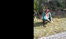 i'm the trashy kiwi milf pissing on the roadside with traffic coming.