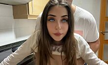 Me Follaron Rapido En La Cocina Padrastro Se Corre Rapido