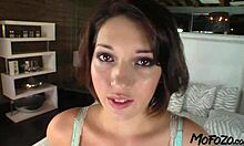 An 18-year-old amateur girl takes a big facial from her daddy