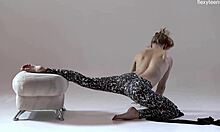 uhh, russian hairy gymnast rita mochalkina showin off her flexy moves naked... damn!