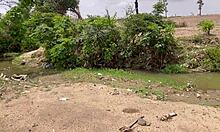 Erdőben baszom a nagy seggű barátnőmet, aki hangosan sikoltozik otthoni klipben