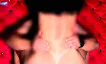 Cowgirl Reversa Perfeita Com Uma Meia-Irm� Bronzeada E Da Buceta Peluda