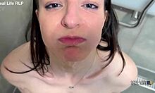 جلسة ريمنغ أولى لدراغون فروت تشمل ابتلاع البول وقذف مزدوج ولع مؤخرة مكثف.