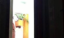 trecho hotwife a safada gozando e tremendo no pau do negão na frente do corno após o banho de piscina bbc interracial bull orgasmo