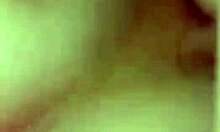 Зряла съседка ме чука страстно докато мъжът й спи, стене силно