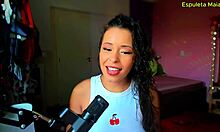 I'm holding back so as not to cum prematurely with Espuleta Maia