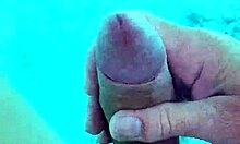 Je Me Branle Dans La Piscine