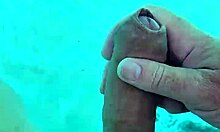 Je Me Branle Dans La Piscine