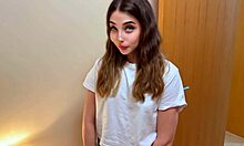 Sorprendí a Mi Padrastro Mirando Porno y le Hice un MASAJE CALIENTE