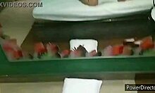 Mi vecina peruana tiene vagina jugosa y lubricada