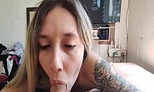 Sucking a cock in the morning leads to a creampie 😏