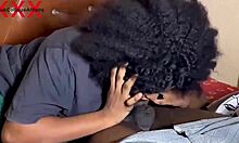 Vi a la estudiante de coño gordo follar en el baño del profesor