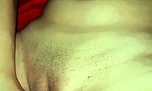 Drobna kolumbijska laska poddaje się pierwszemu analowi na pieska. Jej chude ciało bierze dziką jazdę z creampie.