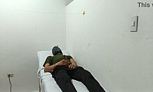 Doktor kinky lancap di pejabat 😏