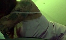 मिल्फ पिंक सेटिन लिंगरी में डिल्डो और टॉयज से ऑर्गेज्म तक पहुंचती है