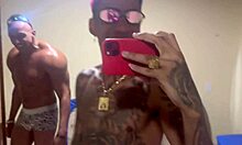 nossa amigo não quis emprestar sua namorada gostosa e a outra menina parece mulher elástico olha o que ela faz