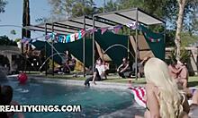 Wow! Jojo Kiss & Cali Carter in Wild 3some by Pool