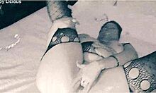 juicy rubii masturbates solo again