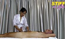 귀여운 작은 18+ 갈색머리 거대한 자연 젖 인터레이셜 커플 캐스팅 세션