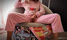 Skinny teen masturbates and squirts