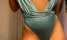 i am very hot tatooed brunete playing with dildo and squirting with satisfyer, feels so good!