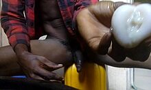 Oh wow, banging my silicone toy to get that creampie splashing!