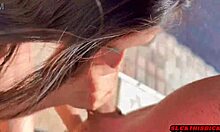 Καυτή 19χρονη, ρουφήξου το πούτσο μου στην αυλή και γέμισέ τα στήθη σου!