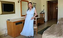 how a mature busty cougar attracted men for casual encounters compilation