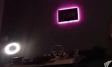 Dejan sola a mi hermanastra y me la termino follando