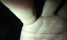 Dejan sola a mi hermanastra y me la termino follando