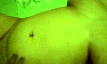 Йо, глянь на этот секстейп подруги из Дели, такой горячий 🔥