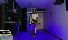 colegiala hace una porno con su profesor de educacion sexual