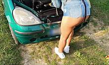 Real public sex when the car is broken - maria kalos