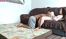 esposa novinha entrou na rola e levou um pau na buceta tapas na bunda grande e gemeu alto gozando