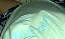 Mulher casada infiel é pega chupando pau sozinha em casa!