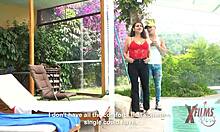 Chica Latina Desconocida Es Follada Mientras Se Encuentra Perdida con Bodybuilder